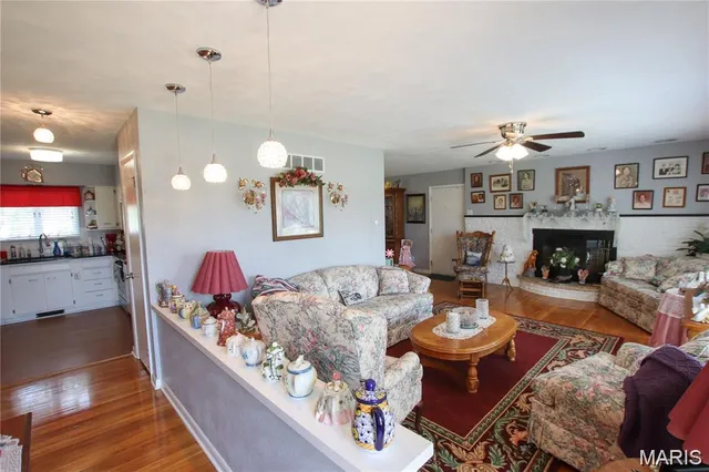 $275,000 | 831 South Mansion Street, Sullivan, MO 63080