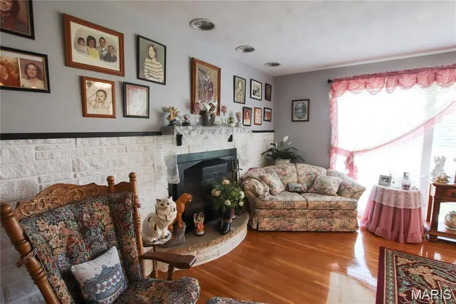 $275,000 | 831 South Mansion Street, Sullivan, MO 63080