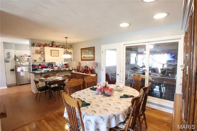 $275,000 | 831 South Mansion Street, Sullivan, MO 63080