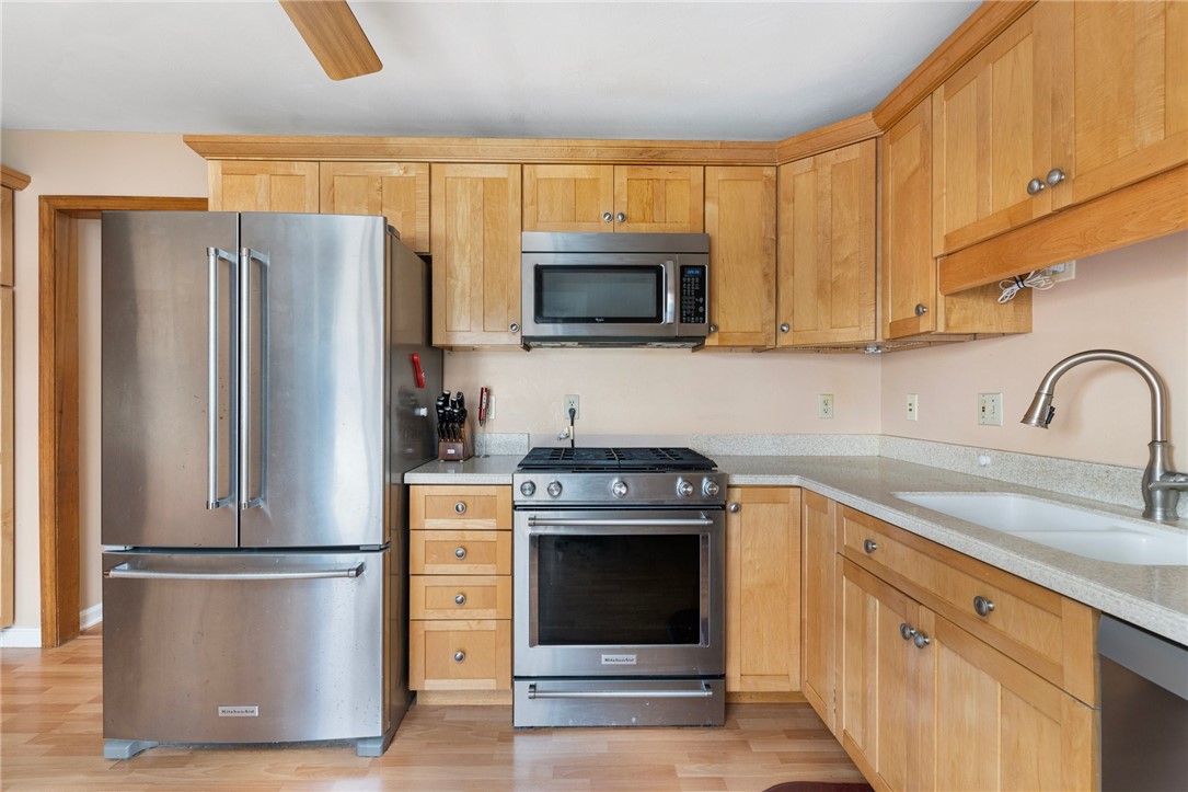 105 Weathervane Road South Kingstown, RI 02879 - Photo 15 of 50