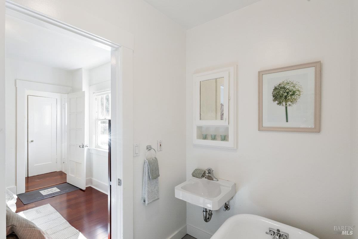 338 Paloma Avenue San Rafael, CA 94901 - Photo 26 of 31 a bathroom with a toilet sink and shower