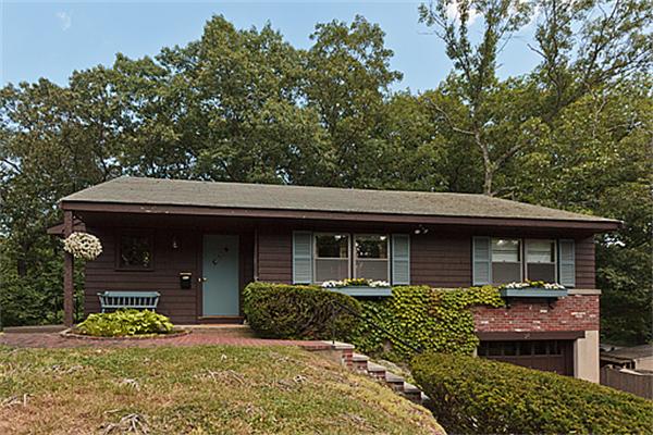 20 Ware Road Winchester, MA 01890 - Photo 4 of 21 Gallery Image 4