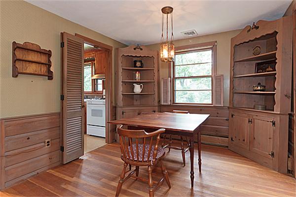 20 Ware Road Winchester, MA 01890 - Photo 6 of 21 Gallery Image 6