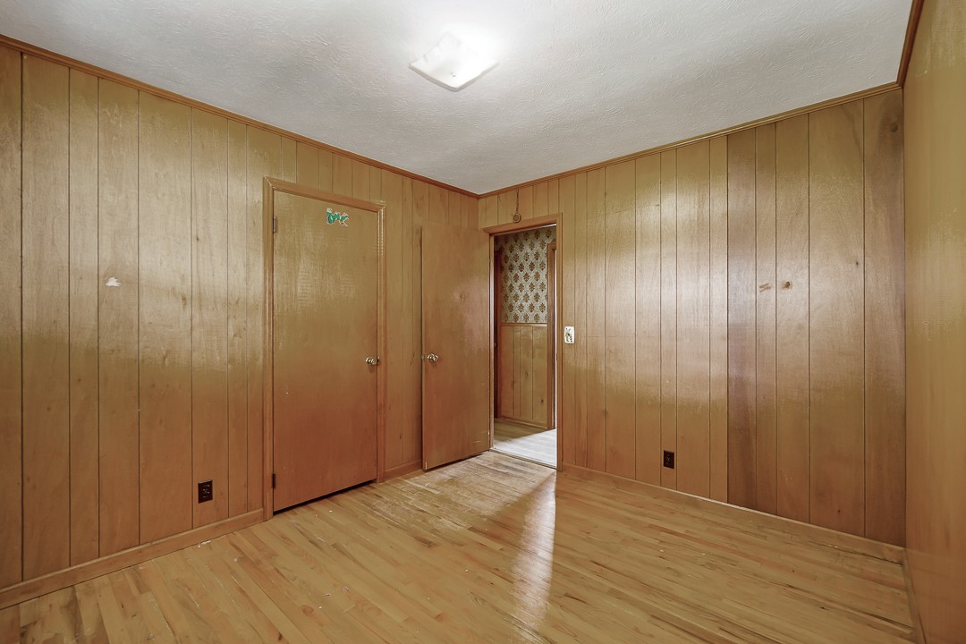 229 County House Road Sparta, TN 38583 - Photo 22 of 33 a view of bathroom with shower