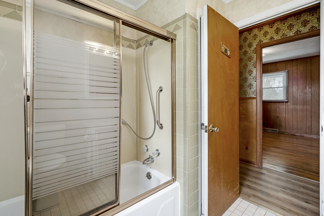 229 County House Road Sparta, TN 38583 - Photo 28 of 33 a bathroom with a shower and a sink