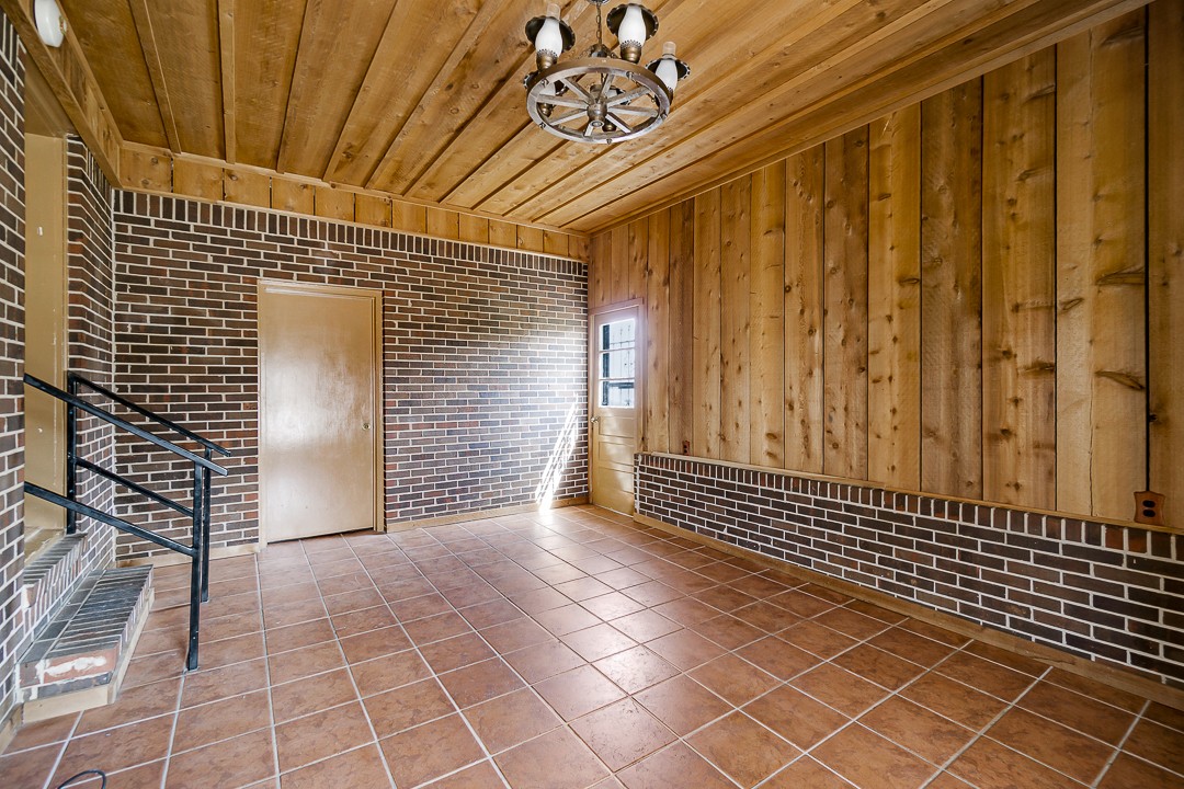 229 County House Road Sparta, TN 38583 - Photo 29 of 33 a view of a door and wooden floor