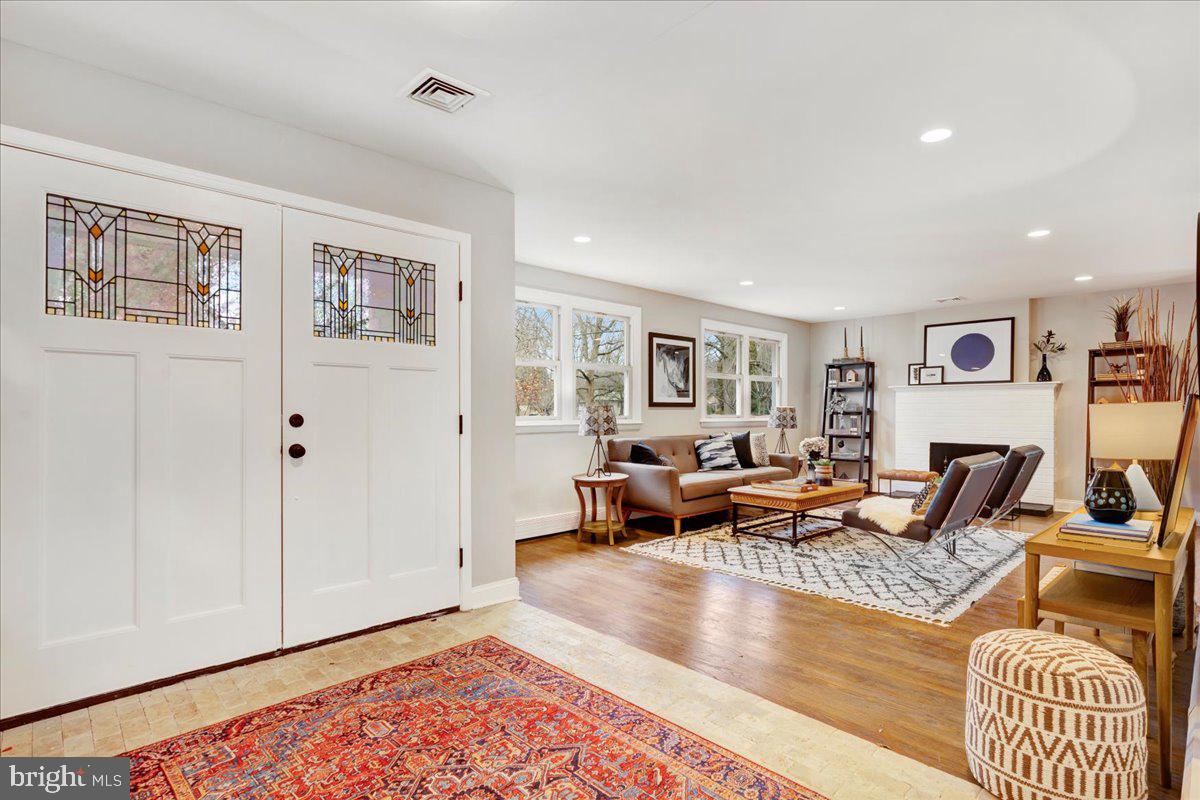 405 Marie Road Ambler, PA 19002 - Photo 1 of 52 Front Interior Entrance