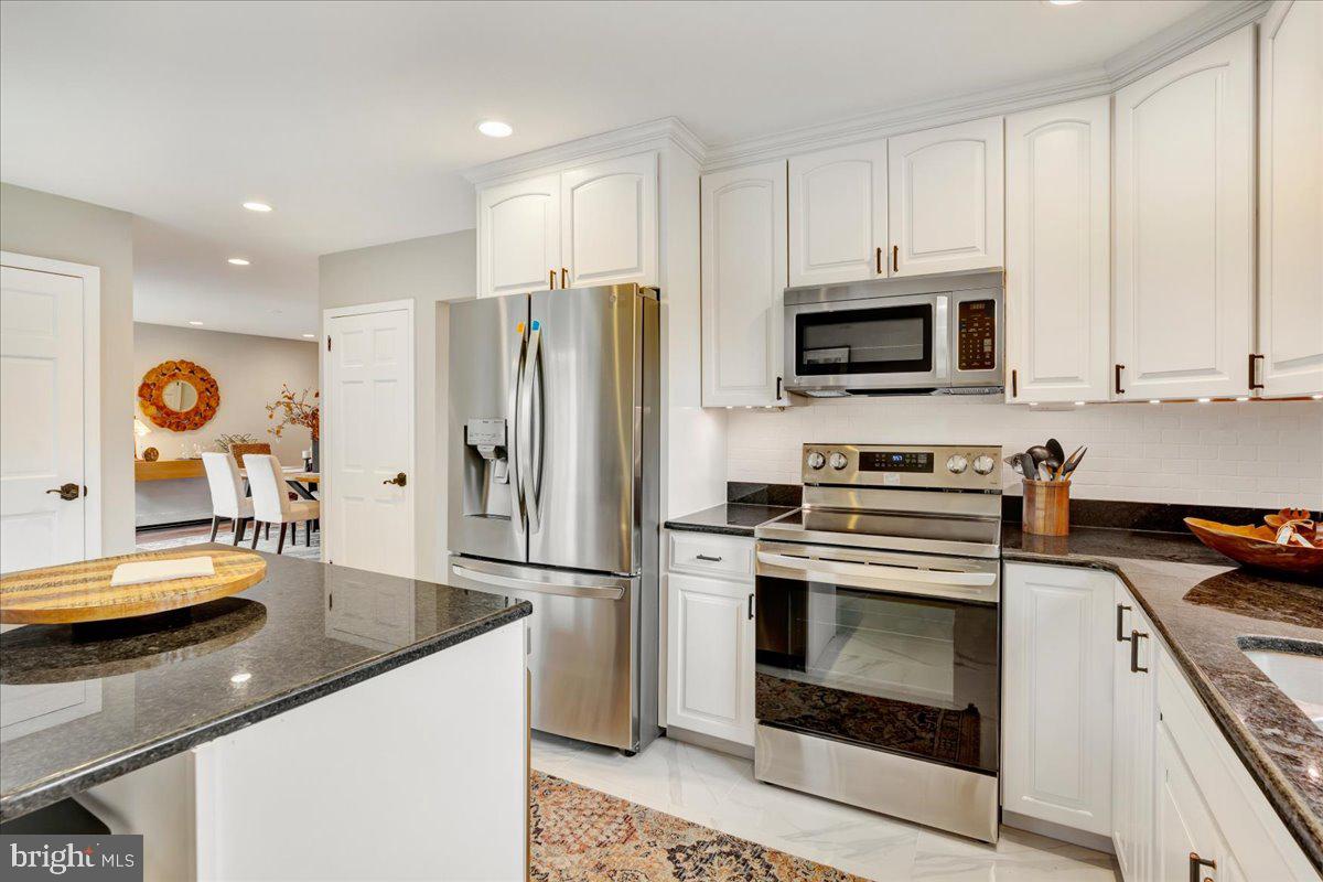 405 Marie Road Ambler, PA 19002 - Photo 12 of 52 Kitchen