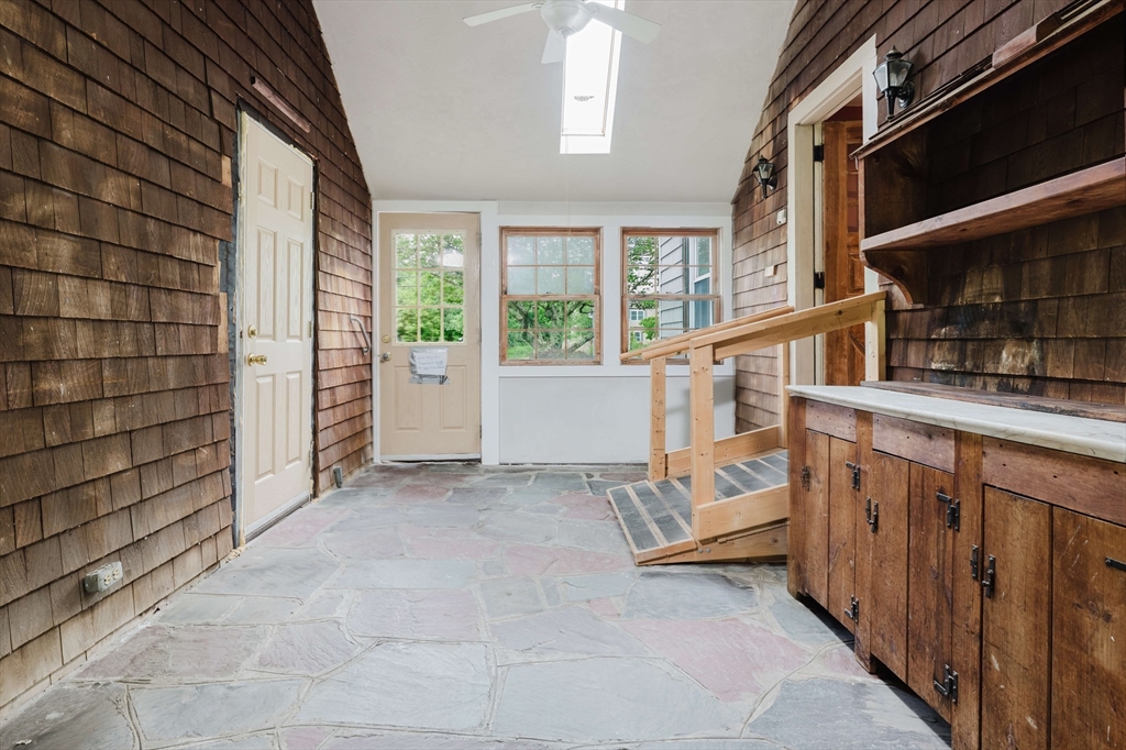 1324 Main Street Acushnet, MA 02743 - Photo 25 of 36