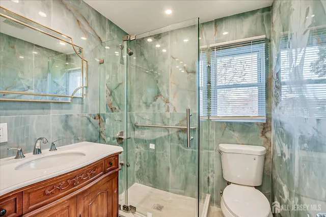 $2,500 | 385 Pierson Avenue, Unit 2, Edison, NJ 08837