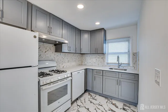 $2,500 | 385 Pierson Avenue, Unit 2, Edison, NJ 08837