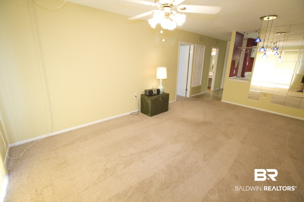 236 Riverbend Drive, Unit 236 Mobile, AL 36605 - Photo 7 of 25 Living/Dining Room