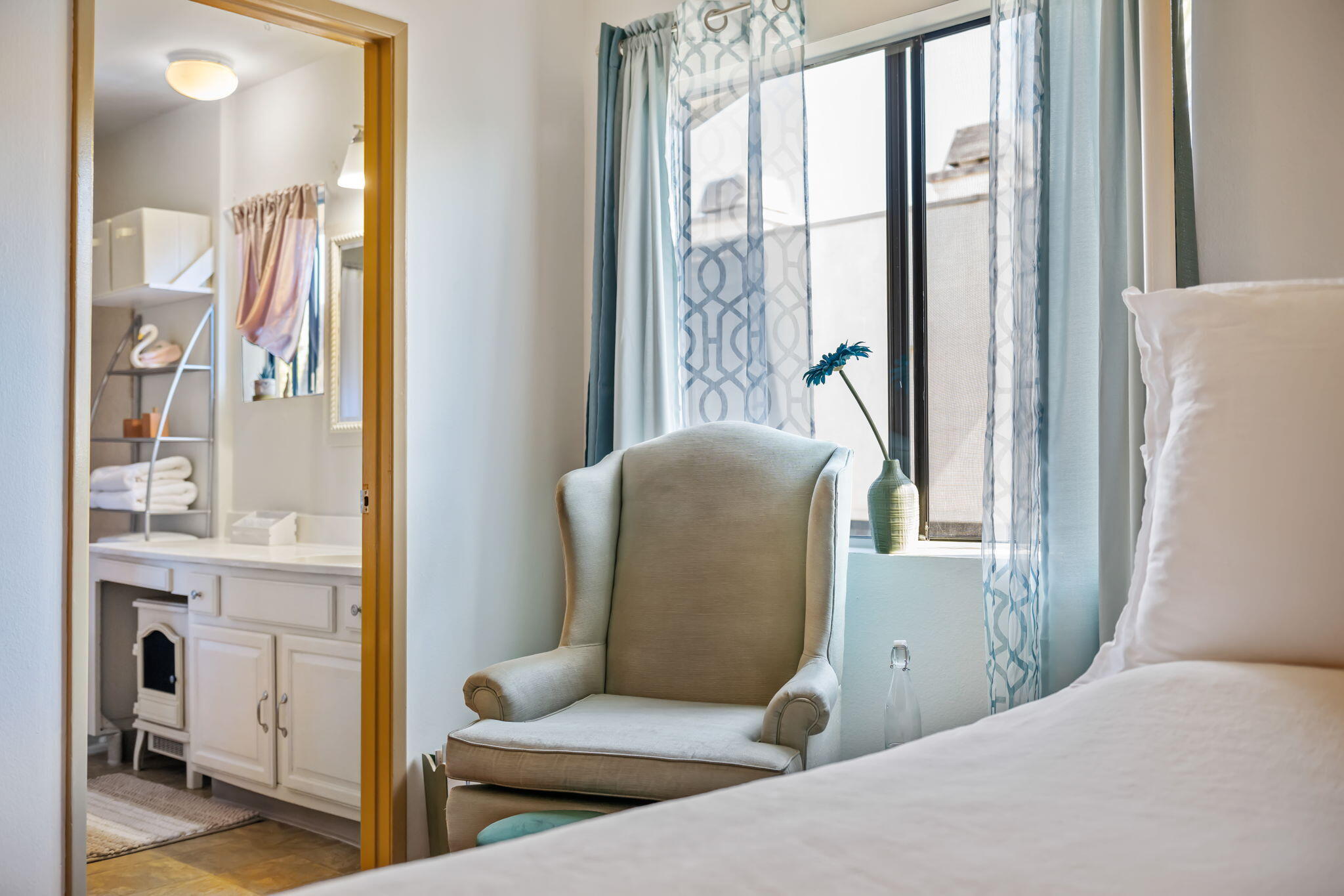 543 South E Street Oxnard, CA 93030 - Photo 16 of 30 a living room with furniture and a window