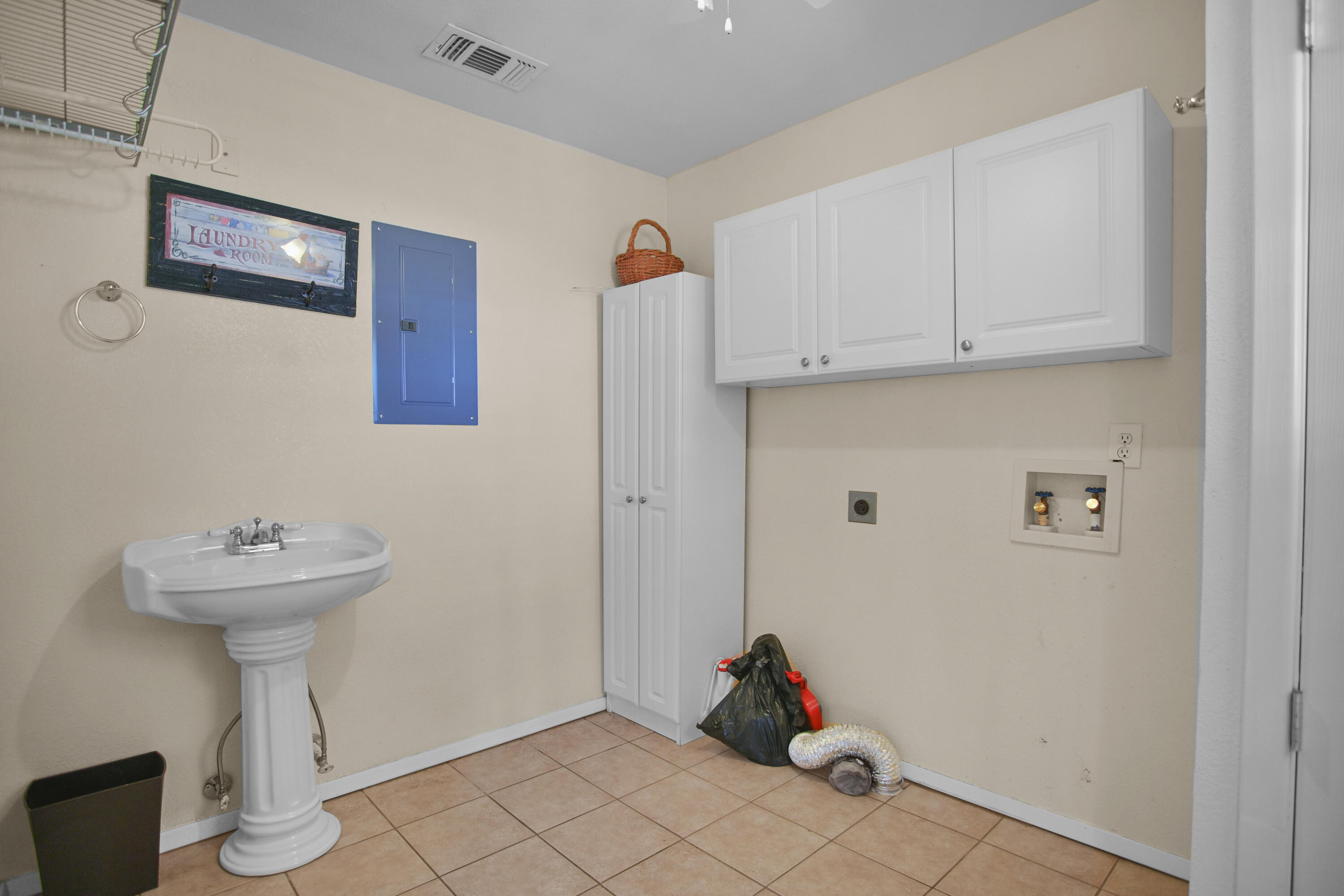 906 North 3rd Street Brownfield, TX 79316 - Photo 37 of 45 DSC_4941