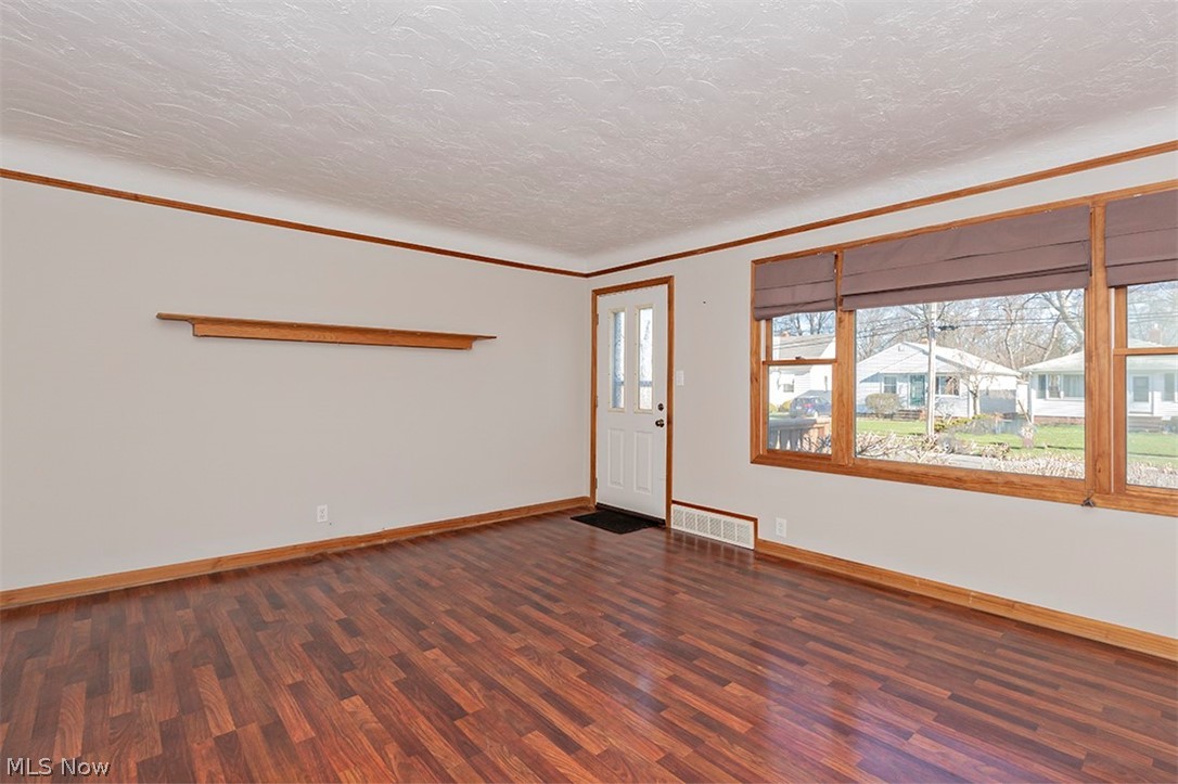 5970 Edgewood Road Cleveland, OH 44124 - Photo 4 of 34