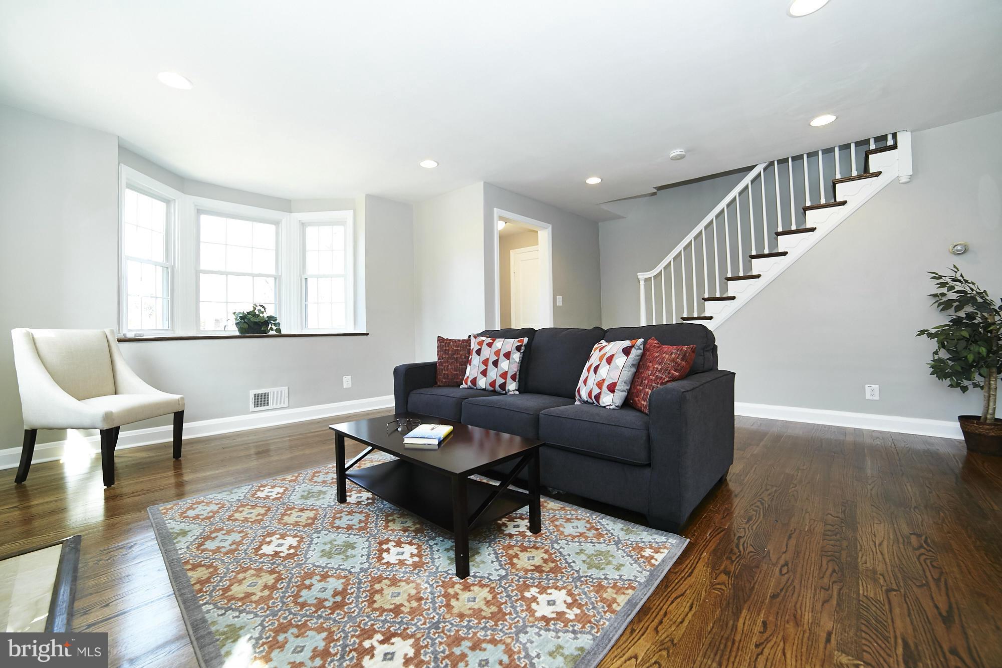 1501 Northbourne Road Baltimore, MD 21239 - Photo 4 of 30 Living Room