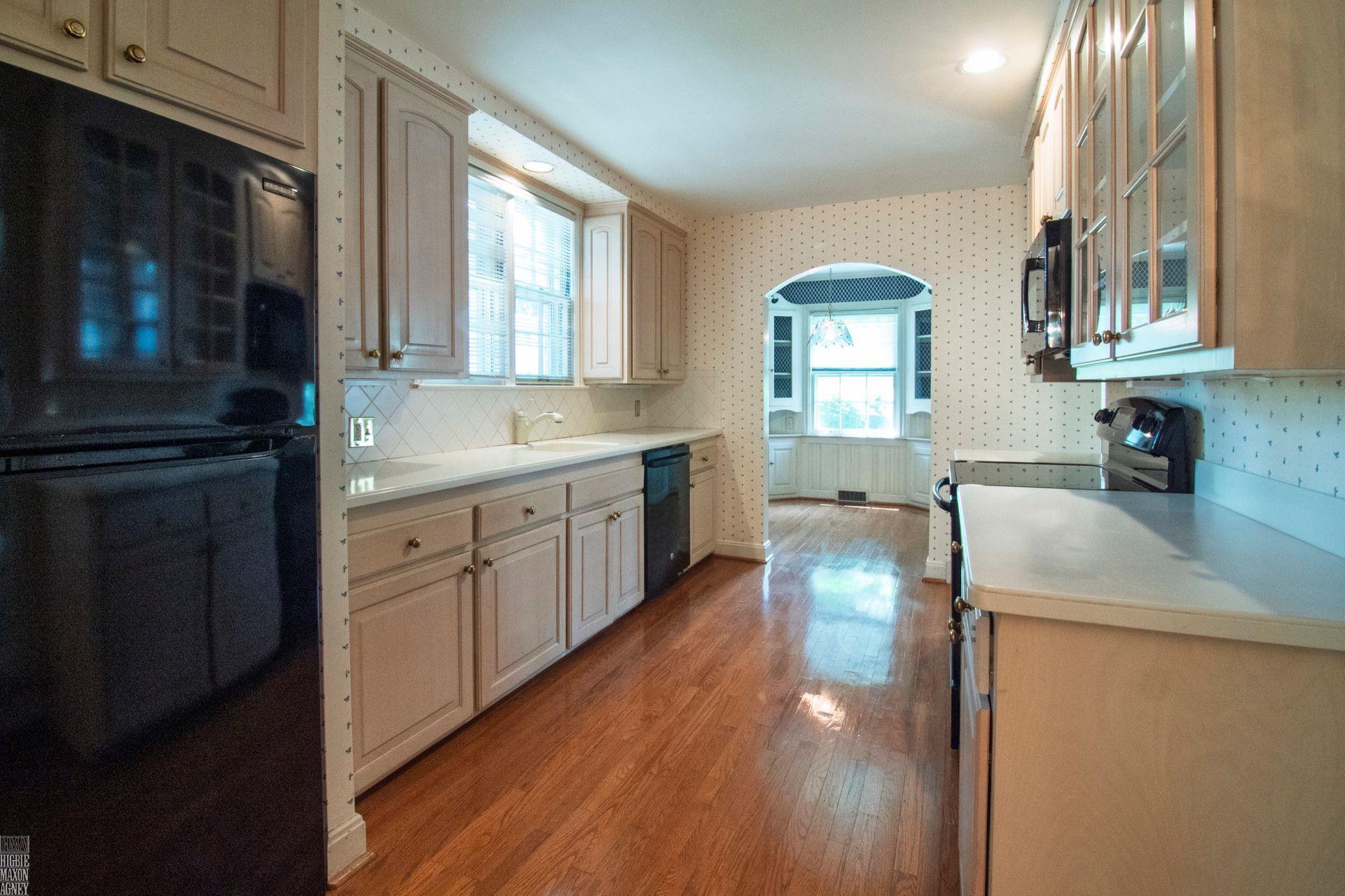 255 Merriweather Road Grosse Pointe Farms, MI 48236 - Photo 9 of 28