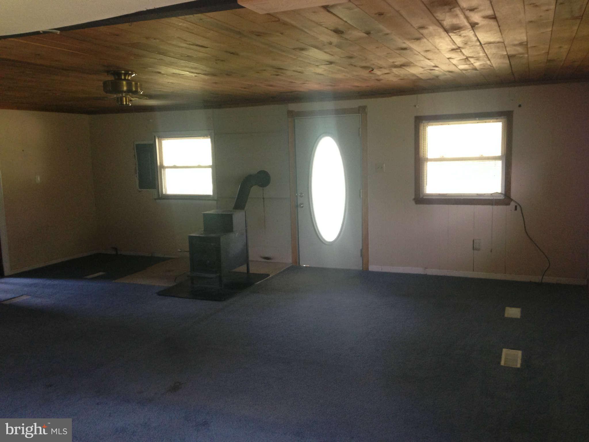 6750 Hallowing Point Road Prince Frederick, MD 20678 - Photo 5 of 10 Living Room