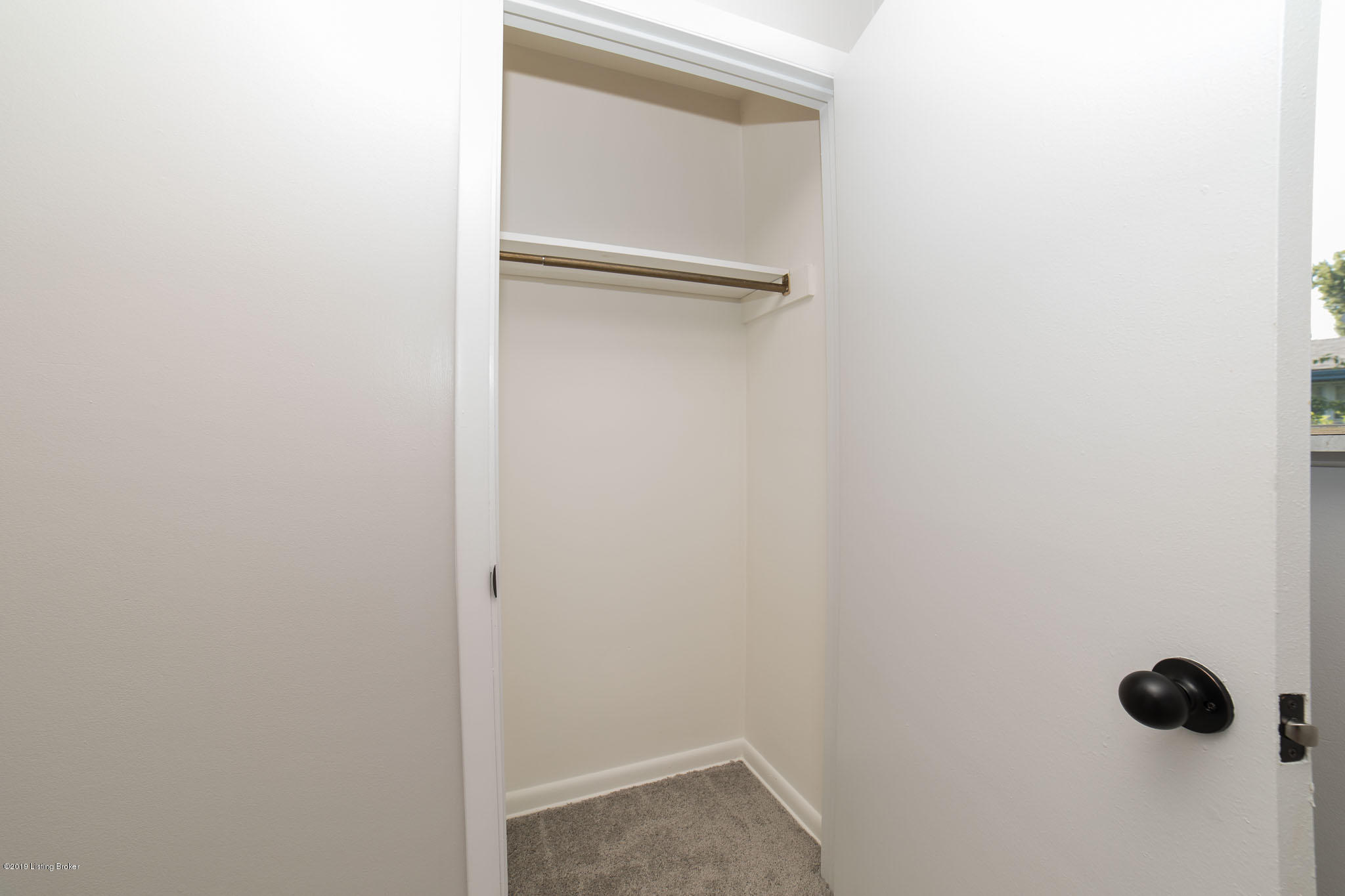 5305 Robinwood Road Louisville, KY 40218 - Photo 28 of 51 5305Robinwood029
