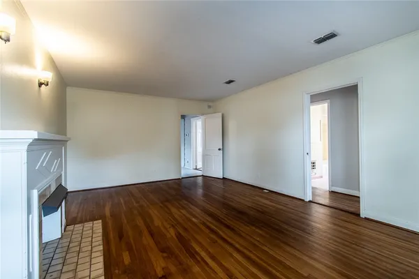 $1,900 | 3038 Austin Street, Corpus Christi, TX 78404