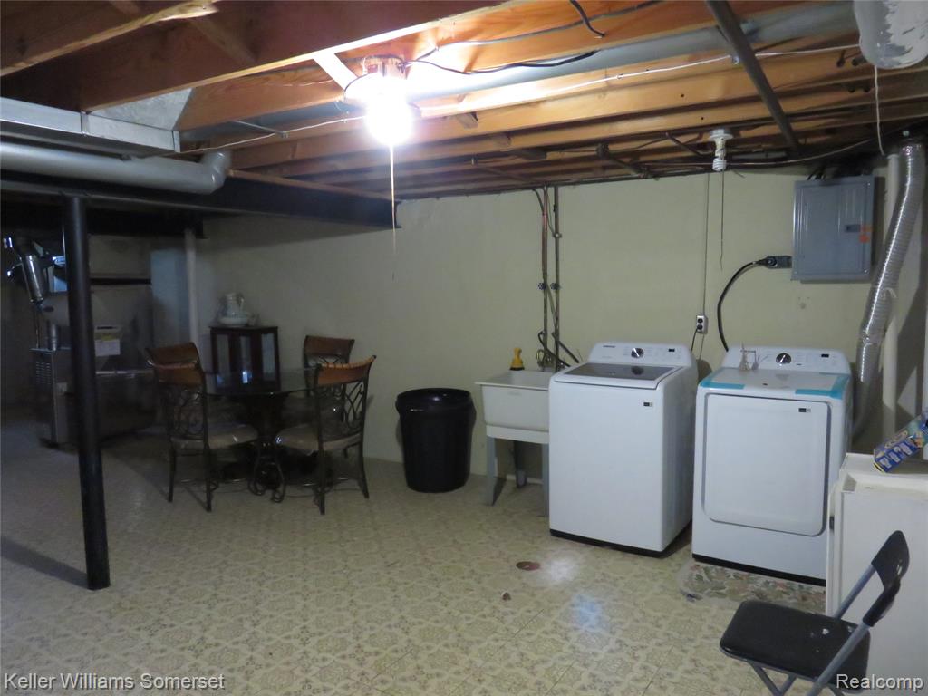 31189 Hoover Road, Unit 28 Warren, MI 48093 - Photo 19 of 26