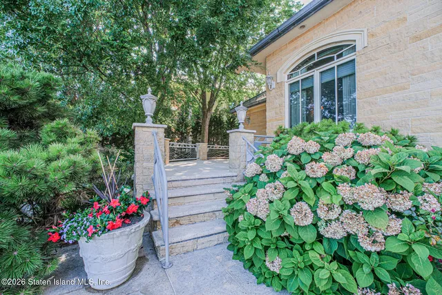 $7,188,888 | 50 Wakefield Road | Eltingville