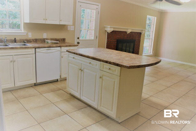 18832 Florida Street Robertsdale, AL 36567 - Photo 9 of 20