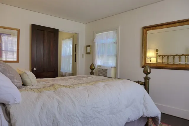 $1,850 | 19 Brewster Street, Unit 2, Plymouth, MA 02360