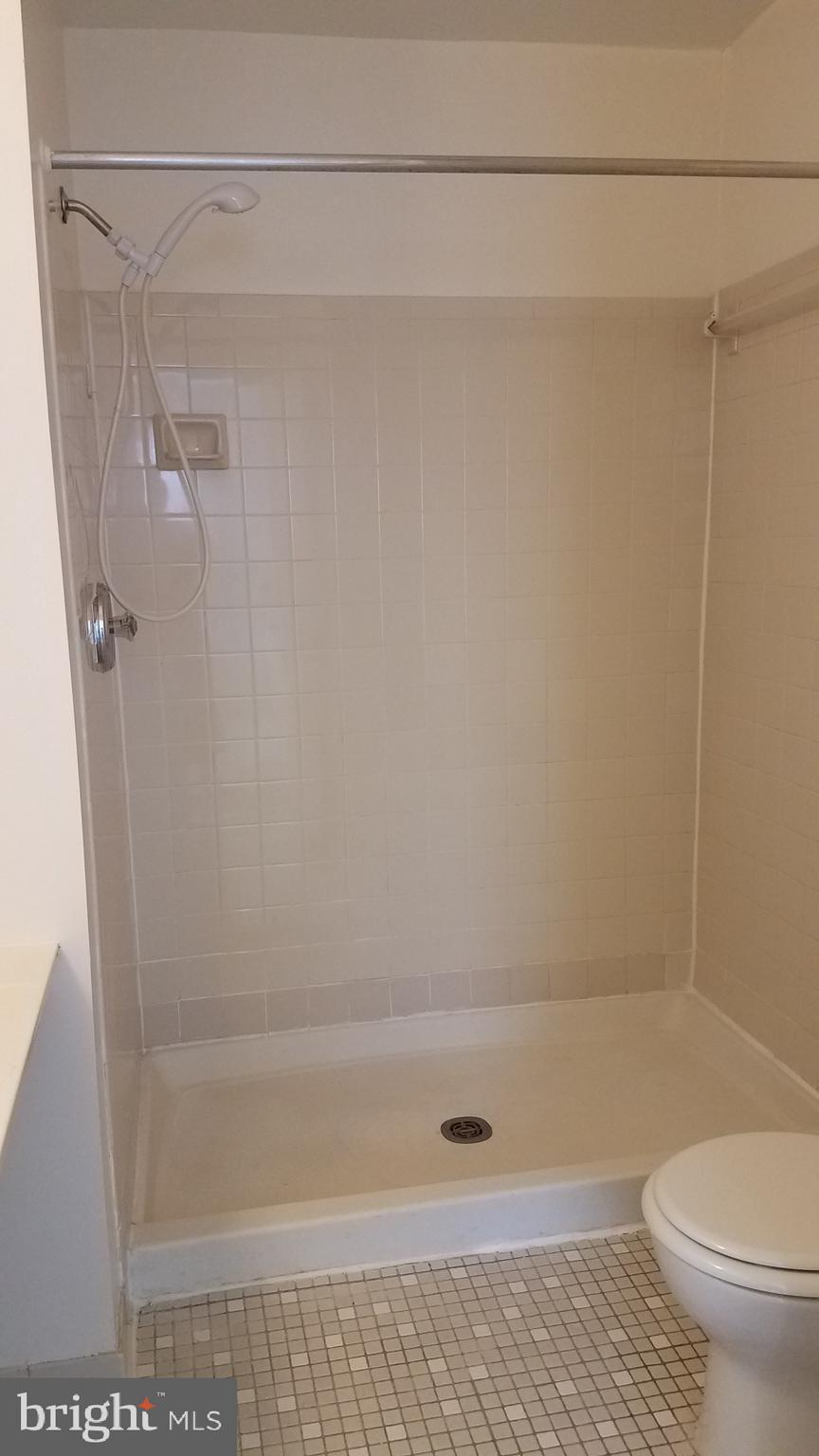 10812 Douglas Avenue Silver Spring, MD 20902 - Photo 21 of 26 MASTER BATH