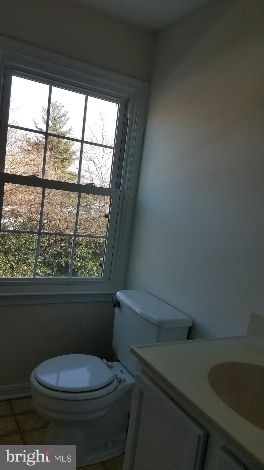 10812 Douglas Avenue Silver Spring, MD 20902 - Photo 10 of 26 POWDER ROOM