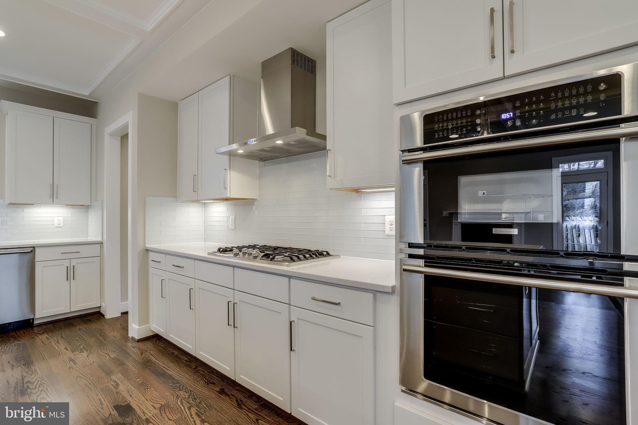 3742 Chain Bridge Road Fairfax, VA 22030 - Photo 41 of 87 Gallery Image 41