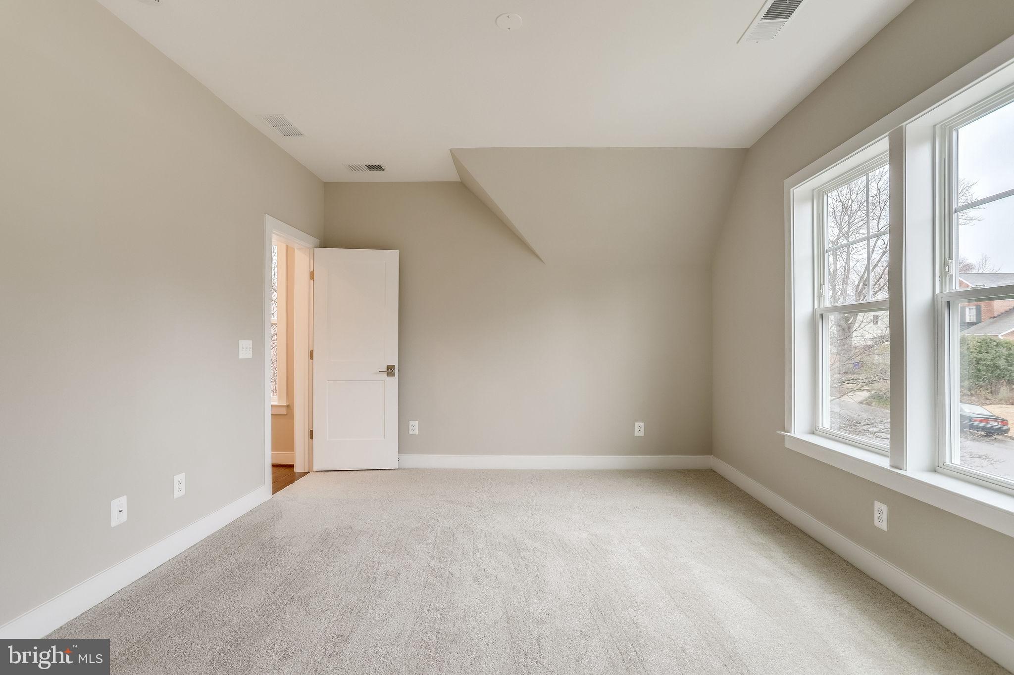 3742 Chain Bridge Road Fairfax, VA 22030 - Photo 49 of 87 Gallery Image 49