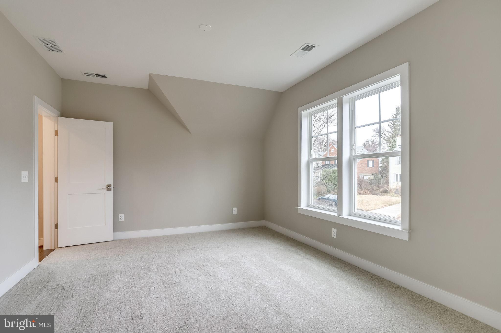 3742 Chain Bridge Road Fairfax, VA 22030 - Photo 50 of 87 Gallery Image 50