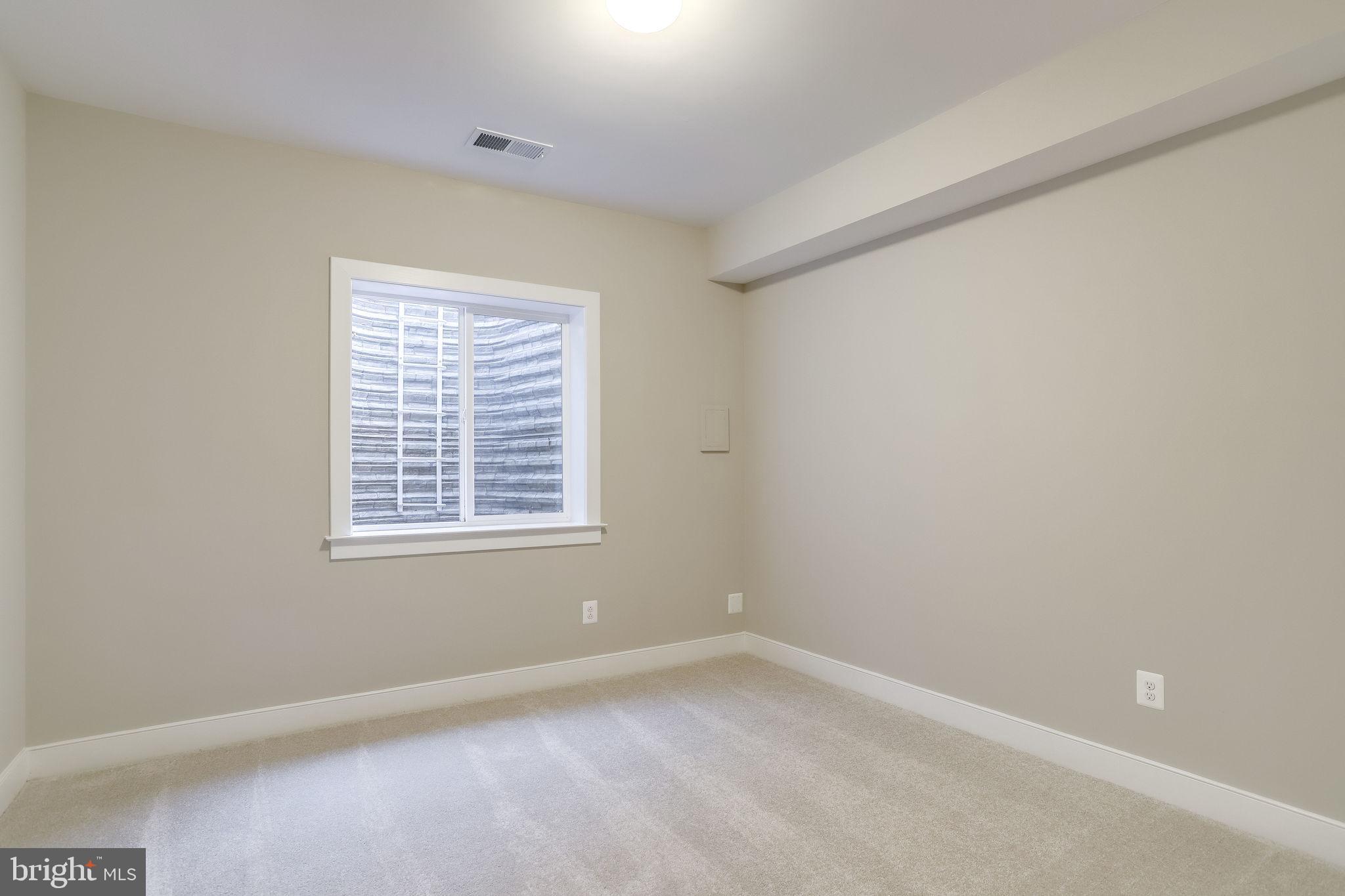 3742 Chain Bridge Road Fairfax, VA 22030 - Photo 73 of 87 Gallery Image 73