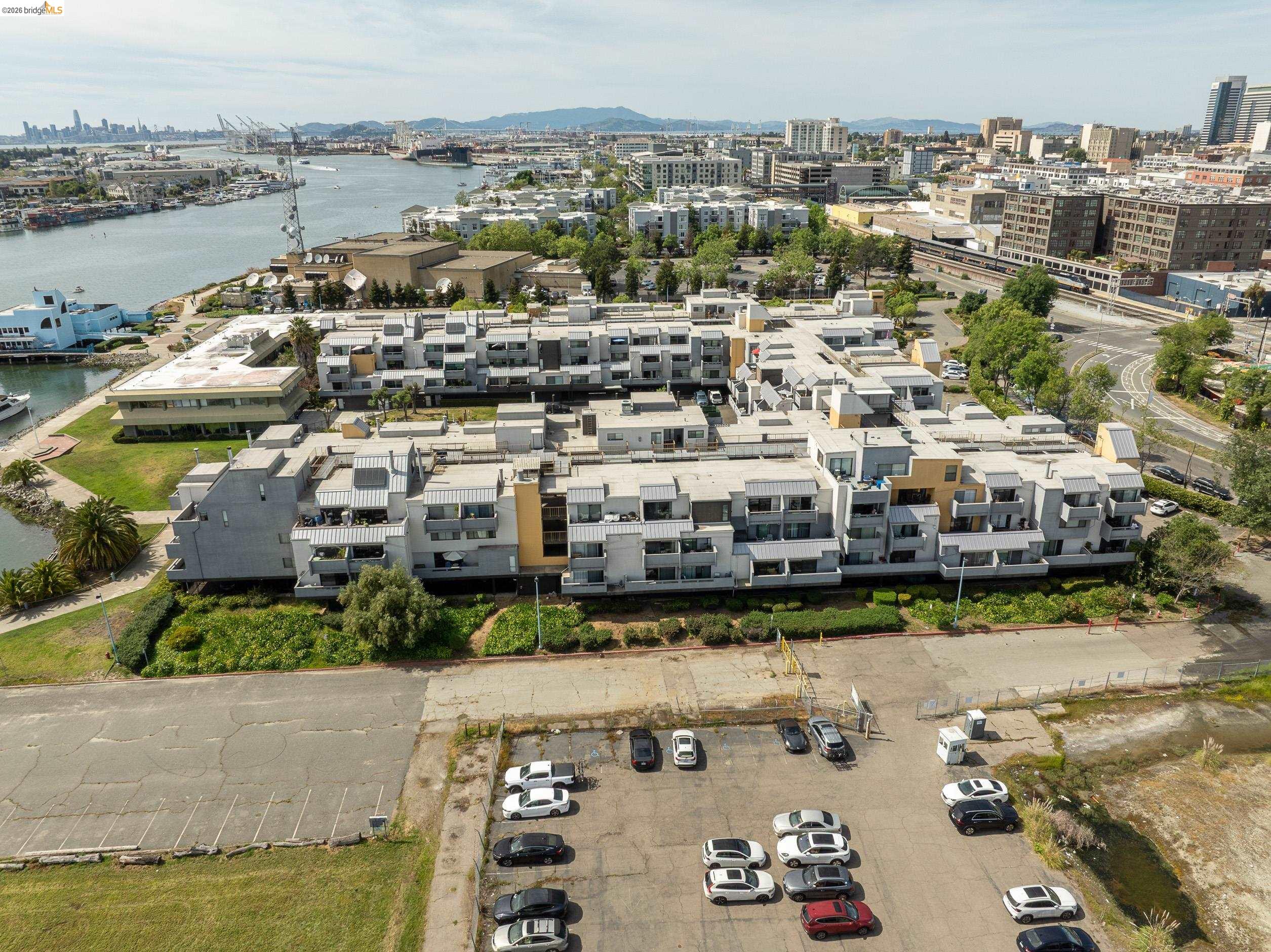 1 Embarcadero, Unit 353 Oakland, CA 94607 - Photo 46 of 55