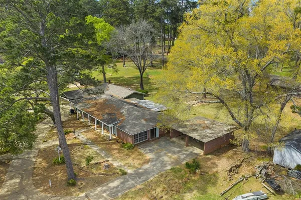 a view of an outdoor space and yard