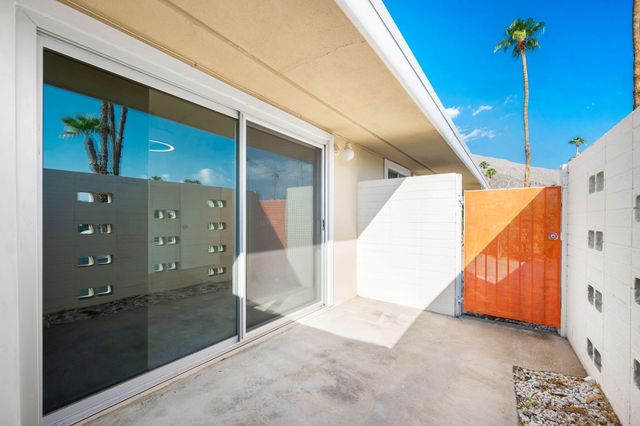 $2,700 | 2240 South Calle Palo Fierro, Unit 9, Palm Springs, CA 92264