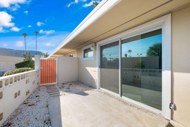 $2,700 | 2240 South Calle Palo Fierro, Unit 9, Palm Springs, CA 92264