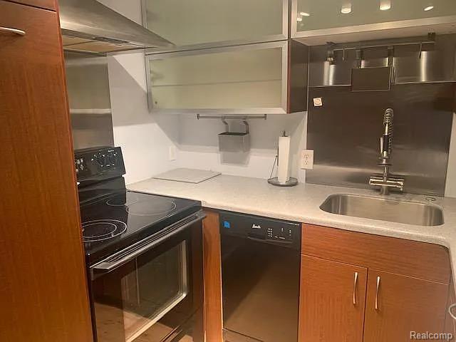 2230 West 14 Mile Road, Unit 32 Royal Oak, MI 48073 - Photo 6 of 8