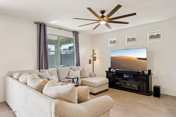 $444,000 | 5733 Odeum Lane, Phoenix, AZ 85043