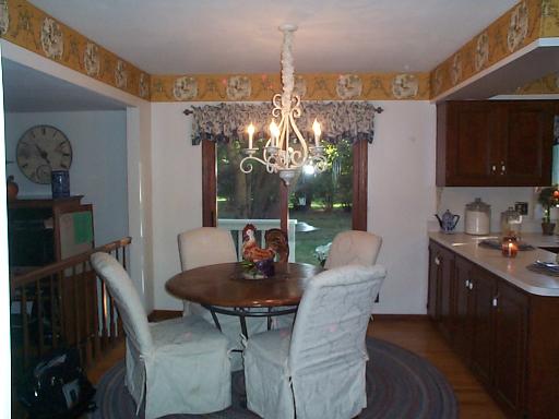 2442 Chatham Road Aurora, IL 60506 - Photo 6 of 13