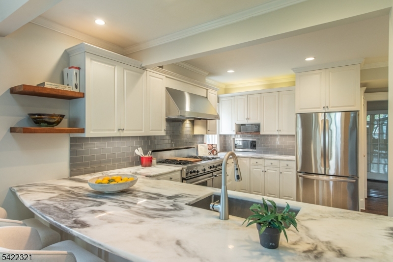 76 Club Road Montclair, NJ 07043 - Photo 17 of 48