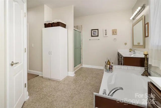 $630,000 | 4321 Rolling Acres Road, Charlotte, NC 28213