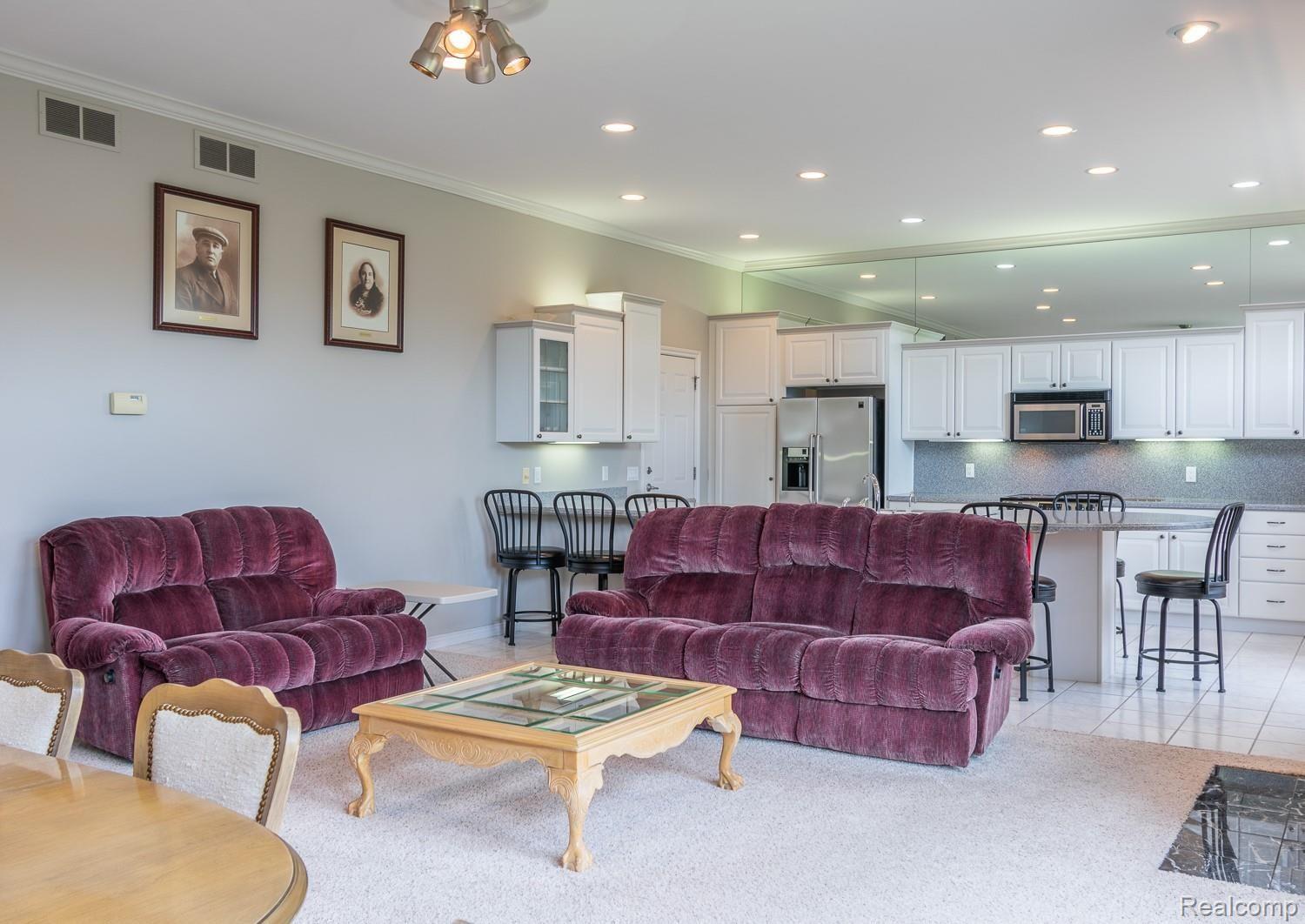 2231 Crystal Drive, Unit 25 Rochester, MI 48309 - Photo 8 of 41 2231 Crystal Drive_08.jpg
