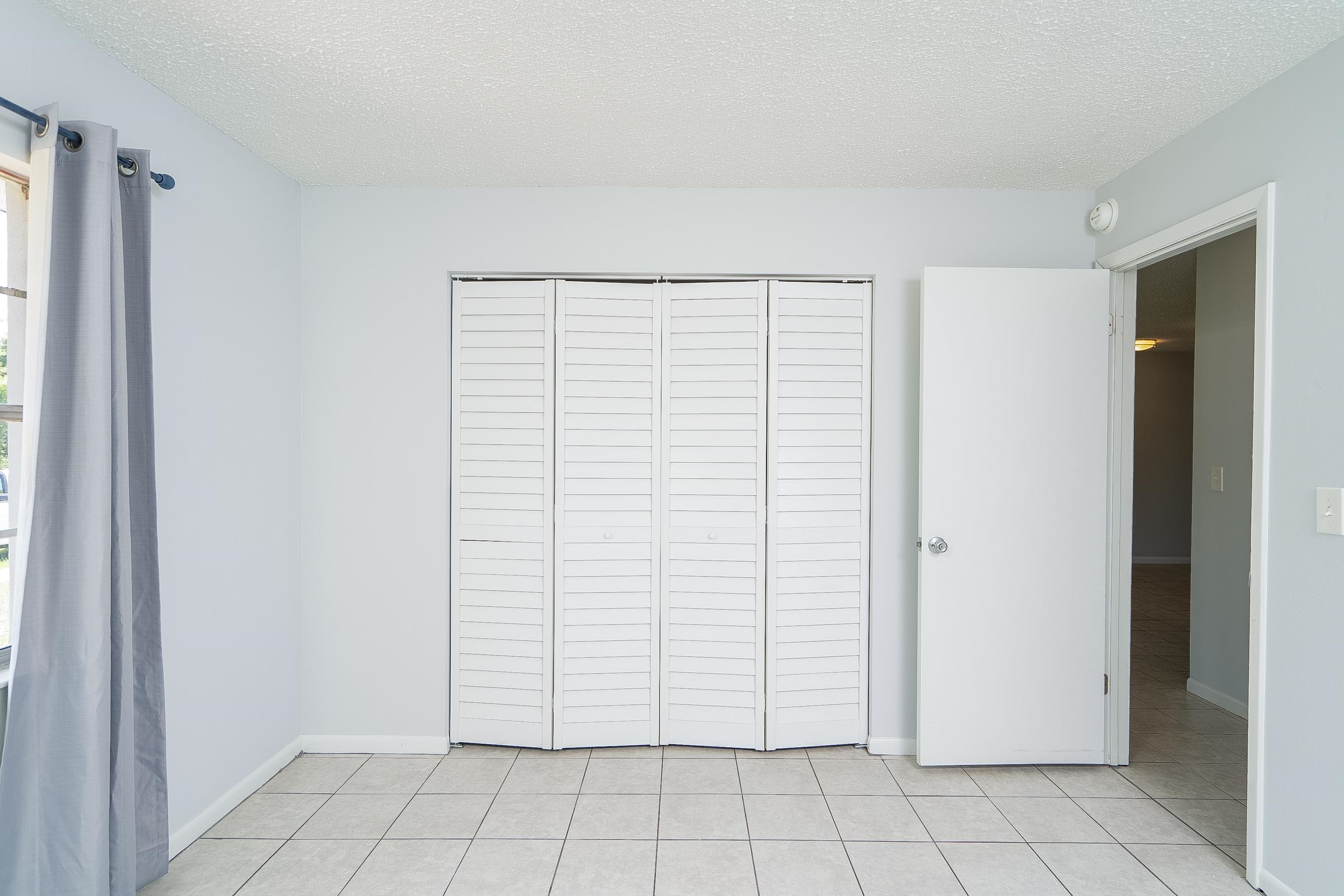 354 Shores Boulevard St. Augustine, FL 32086 - Photo 15 of 34 a view of an empty room