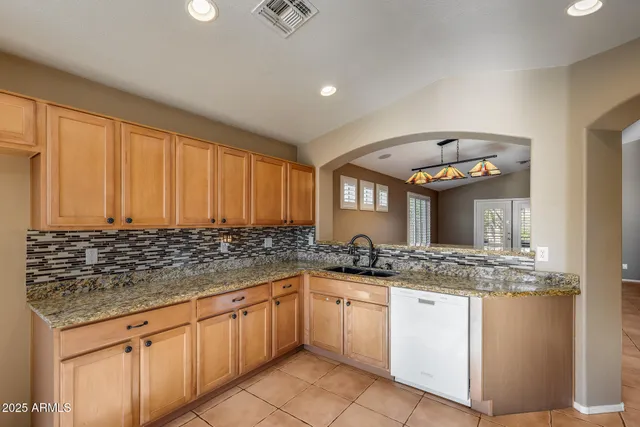 $464,999 | 10588 East Dutchmans Trail, Gold Canyon, AZ 85118