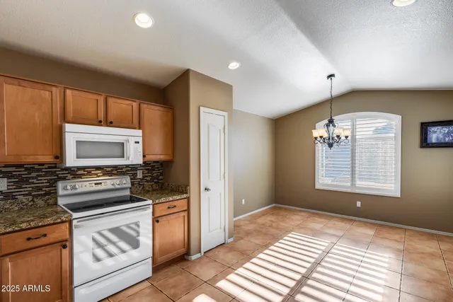 $464,999 | 10588 East Dutchmans Trail, Gold Canyon, AZ 85118