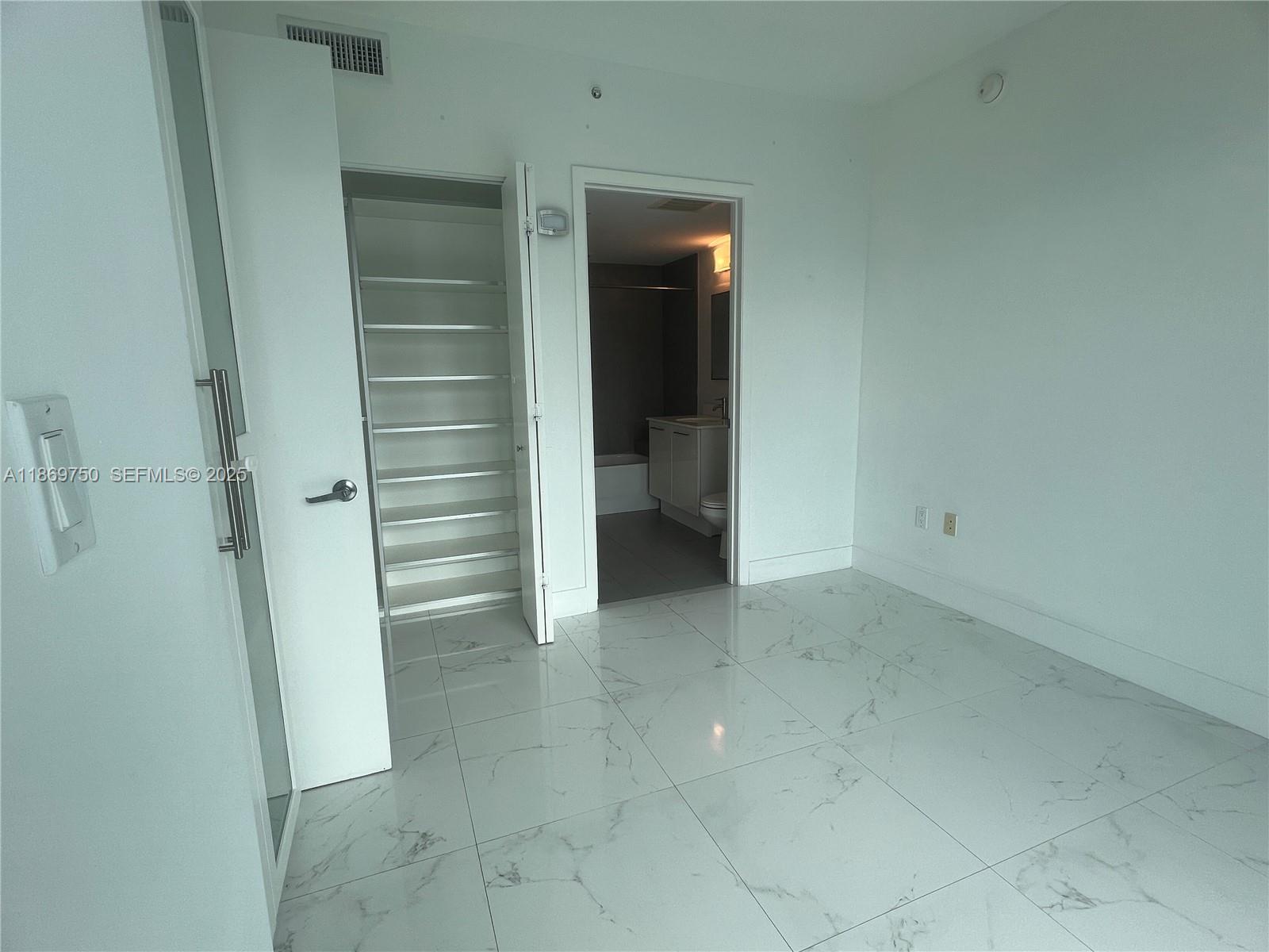 92 Southwest 3rd Street, Unit 3803 Miami, FL 33130 - Photo 25 of 31 Photo 25