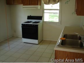2304 E Keys Springfield, IL 62702 - Photo 3 of 12