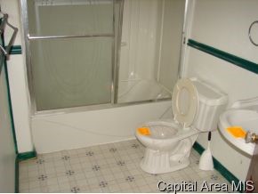 2304 E Keys Springfield, IL 62702 - Photo 6 of 12